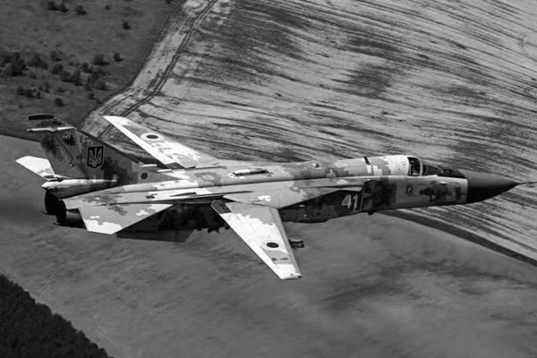 Chiến đấu cơ Su-24M của Ukraine.