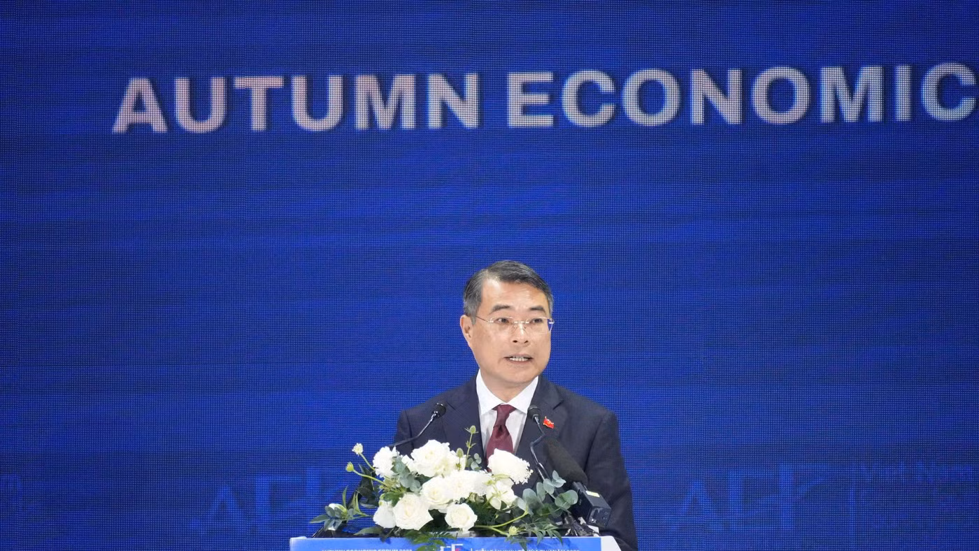 Thủ tướng Lê Minh Hưng phát biểu tại Diễn đàn Kinh tế Mùa thu 2026 tại TPHCM. Ảnh: BTC.