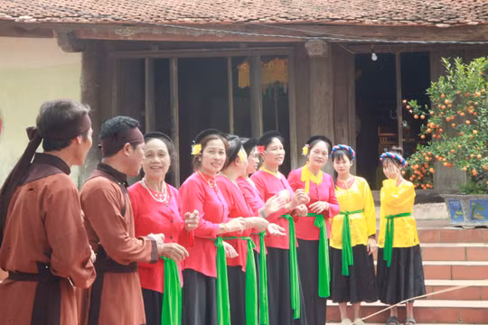 Hát trống quân không chỉ là sinh hoạt văn hóa mà còn là niềm tự hào của cả thôn Phúc Lâm.