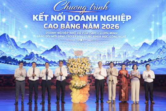 Lãnh đạo tỉnh Cao Bằng chúc mừng cộng đồng doanh nghiệp tỉnh nhân Ngày Doanh nhân Việt Nam 13/10.