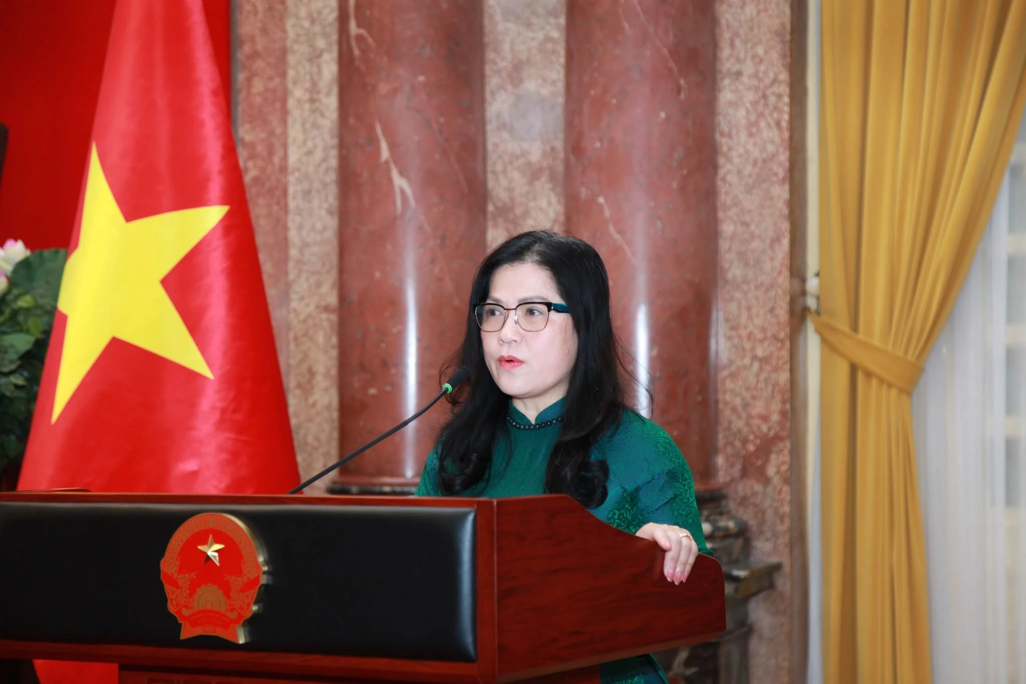 thu-truong-chi.jpg