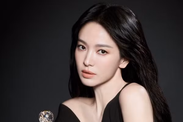 Nhan sắc gây ngỡ ngàng ở tuổi U50 của Song Hye Kyo