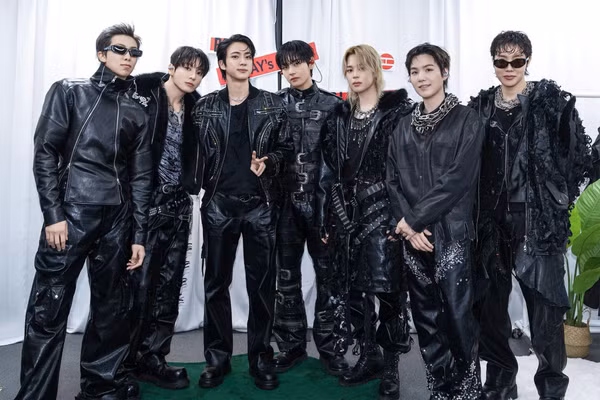 Gay cấn cuộc đua ngôi sao quyền lực giữa G-Dragon và BTS 