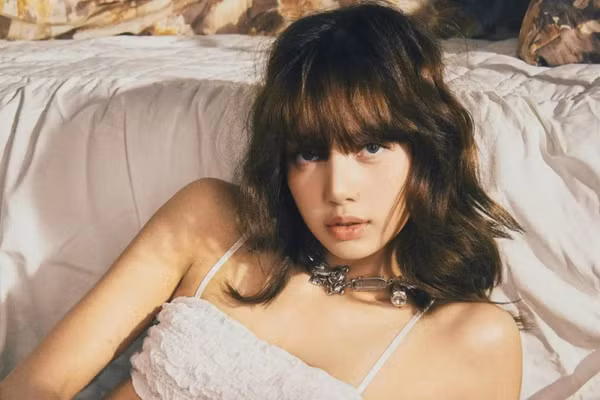 Lisa (BLACKPINK) đóng phim hài