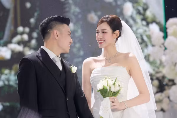 Hé lộ lý do dàn hoa, á hậu đình đám vắng mặt trong đám cưới Đỗ Thị Hà?