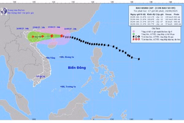 Siêu bão Ragasa giật cấp 15, còn cách Quảng Ninh hơn 300km