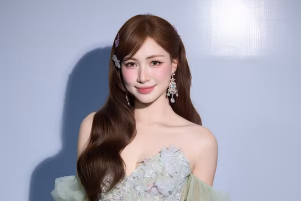 Hòa Minzy cảnh báo nhiều tài khoản giả mạo chính chủ để lừa đảo