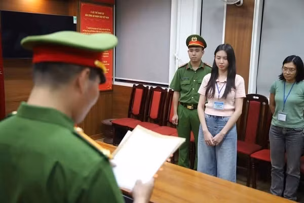 Thùy Tiên, Trương Ngọc Ánh và những cú trượt dài vào vòng lao lý năm 2025