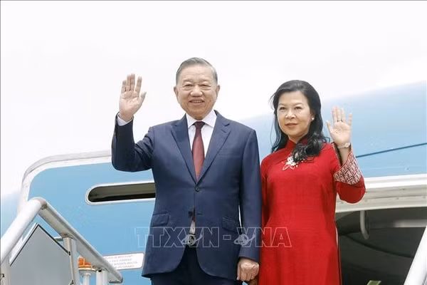 Tổng Bí thư, Chủ tịch nước Tô Lâm và Phu nhân đến thủ đô Manila thăm cấp Nhà nước Cộng hòa Philippines