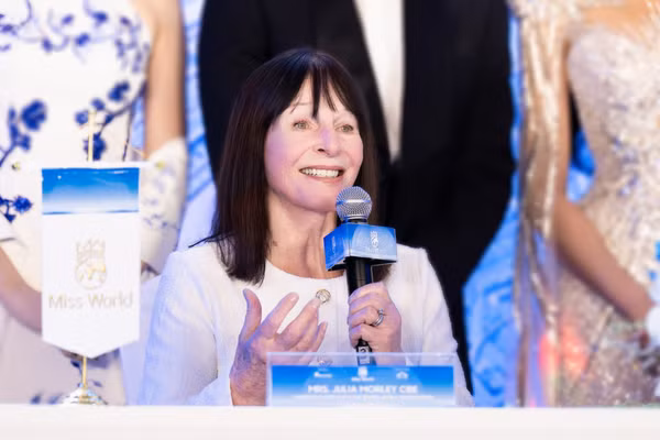 Chủ tịch Miss World bày tỏ tình yêu đặc biệt với Việt Nam