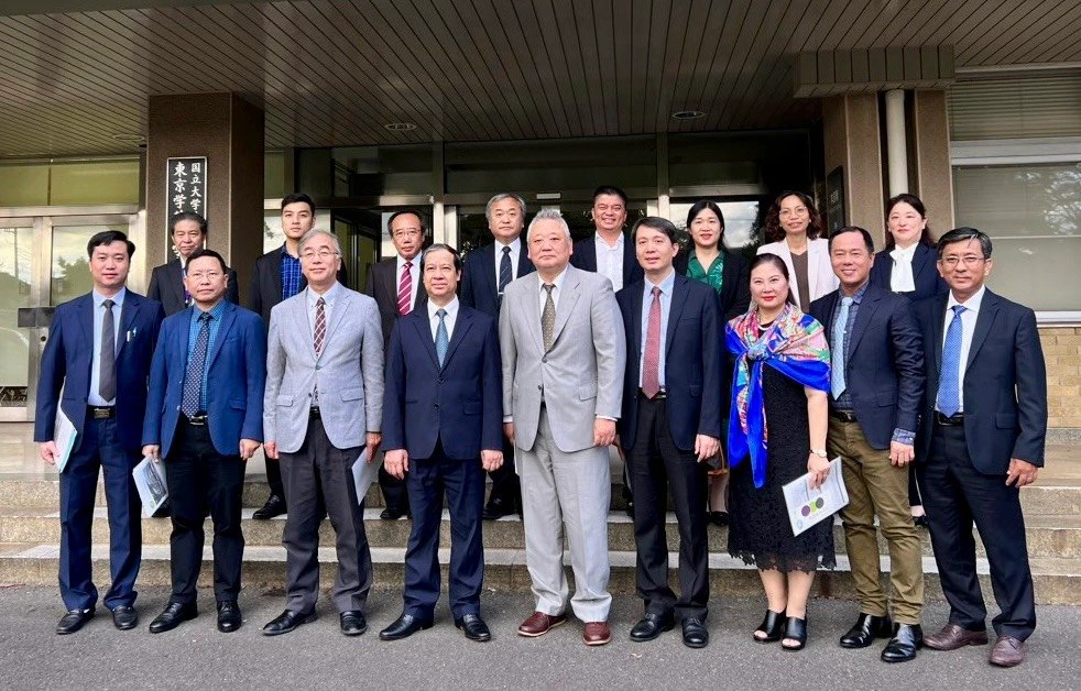 Bộ trưởng Nguyễn Kim Sơn và đoàn công tác Bộ GDĐT thăm Trường Đại học Tokyo Gakugei.
