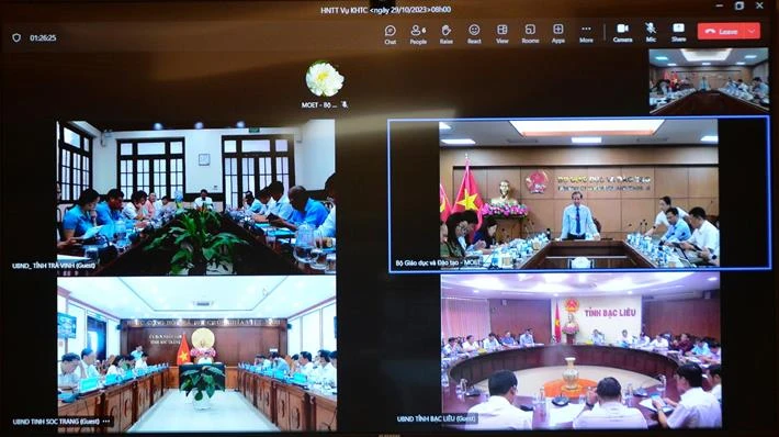 Cuộc làm việc theo hình thức trực tuyến.