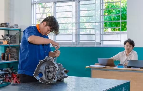 Đầu tư cho người học, đón đầu nhu cầu nhân lực
