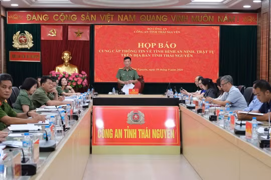 Quang cảnh Họp báo. 
