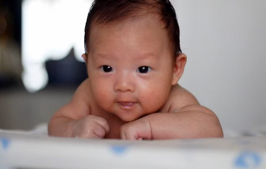 MC Đan Lê khoe ảnh con trai yêu hóng chuyện