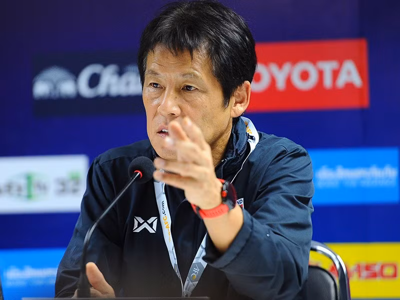 HLV Akira Nishino muốn Thái Lan tham dự AFF Cup bằng đội hình mạnh nhất và LĐBĐ Thái Lan đã giúp ông thực hiện. Ảnh: NGỌC DUNG