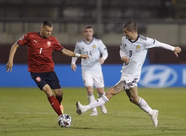 Filip Nguyễn dự bị trong ngày CH Czech thua Scotland - 1