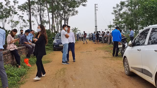 Hàng trăm nhà đầu tư đổ về săn đất Đồng Trúc thời gian vừa qua