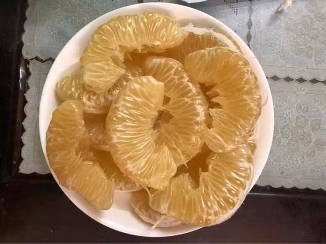 Bưởi Diễn 5 nghìn đồng/quả, đầu mùa loạn giá coi chừng dính lừa - 4