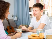 Cách trò chuyện giúp cha mẹ định hướng tương lai cho con