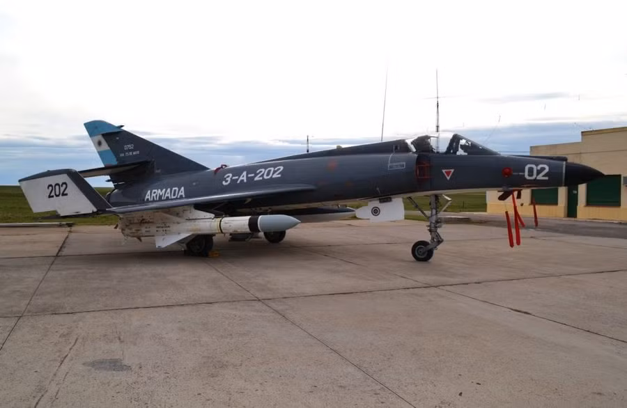 Cường kích huyền thoại Super Étendard của Argentina chuẩn bị 'nhận sổ hưu'