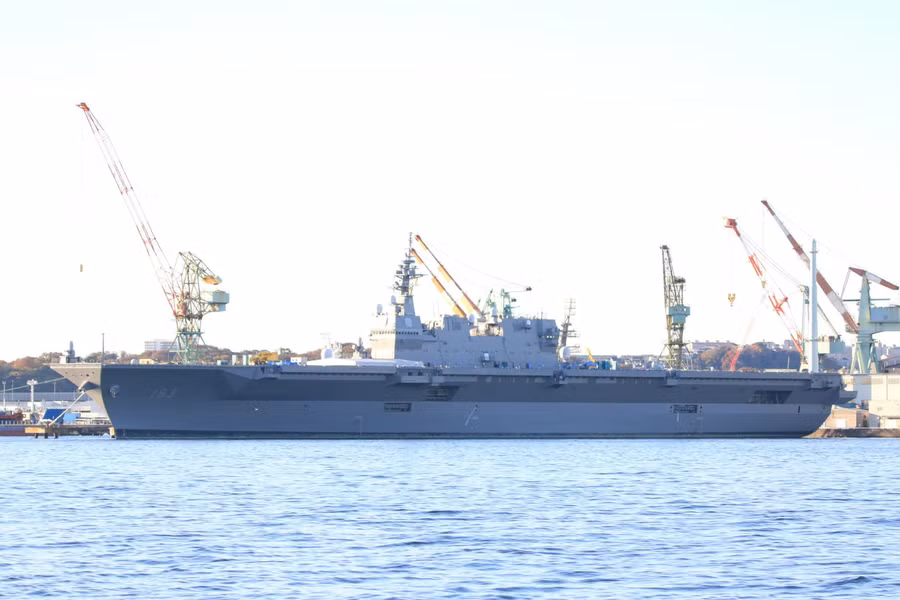 Izumo tiến thêm một bước tới việc 'lột xác' trở thành tàu sân bay hạng nhẹ