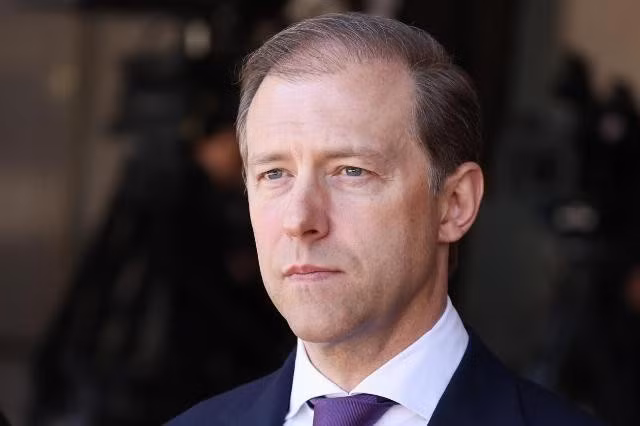 manturov-dalnost-primeneniya-aviabomb-s-umpk-uzhe-dohodit-do-pochti-300-km-tcxib7zi-1766748481t.jpg