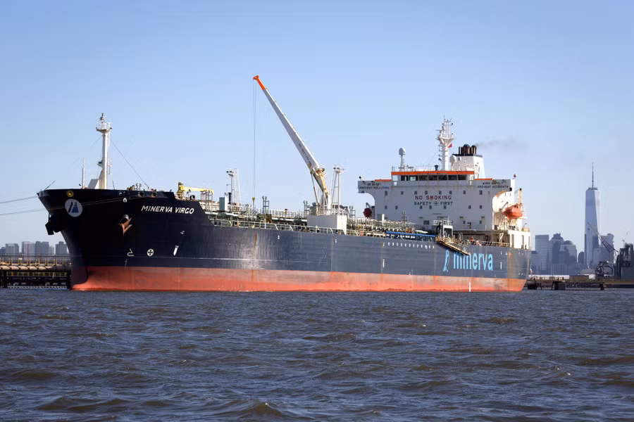 01cli-tankers1-superjumbo.jpg