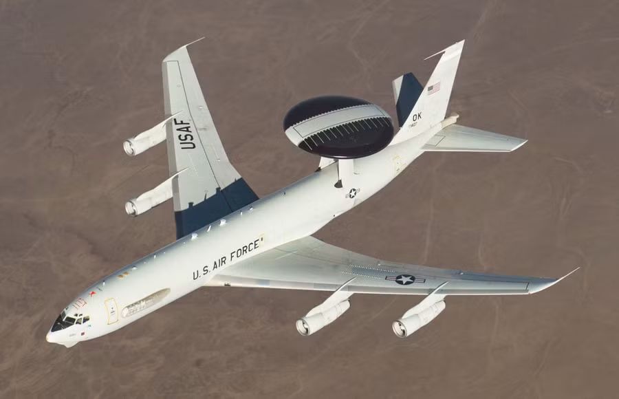 Máy bay AWACS 'dễ phá hủy' sẽ bị thay thế bằng vệ tinh trang bị AI của Elon Musk