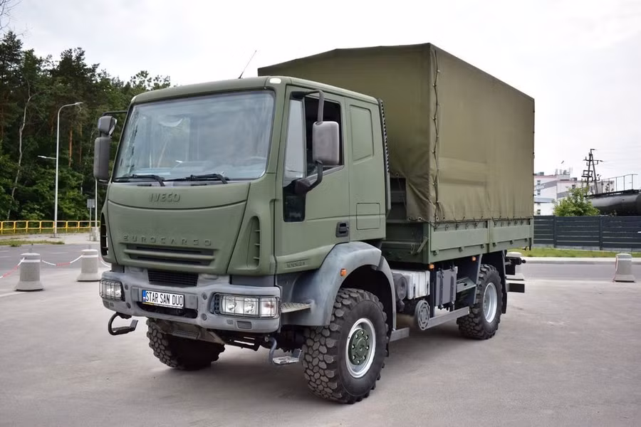 iveco-100e21-eurocargo-4x4-off-road-camper-winde-pol-sha-8746-182289814847.jpg