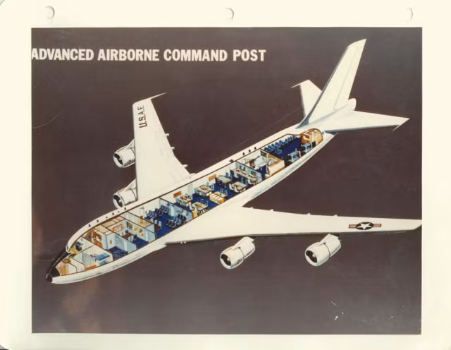 ustroistvo-amerikanskogo-samoleta-sudnogo-dnya-e-4-07iuj9kg-1605438001t.png