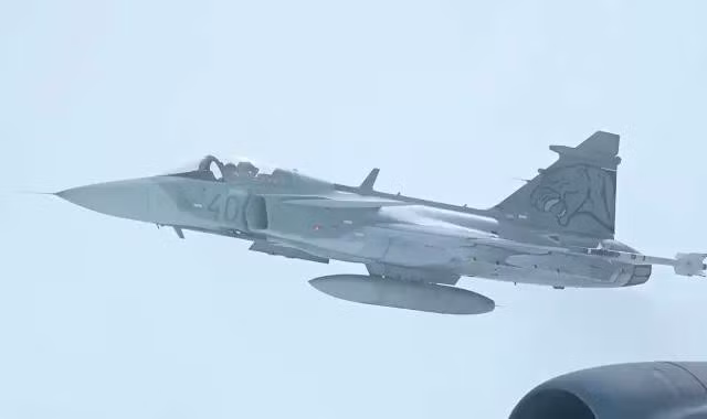 shveciya-gotovit-peredachu-pervyh-istrebitelei-jas-39-gripen-ukraine-pqxfcg9u-1779954541t.jpg