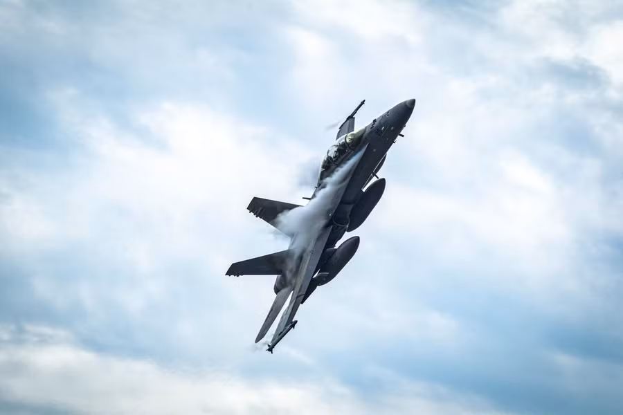 Quốc gia ASEAN mua 30 máy bay F/A-18 đã qua sử dụng để phối hợp cùng Su-30