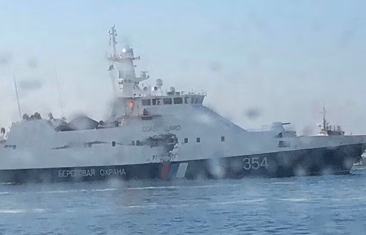 Tàu Izumrud bị hư hại trong vụ va chạm hồi năm 2018.