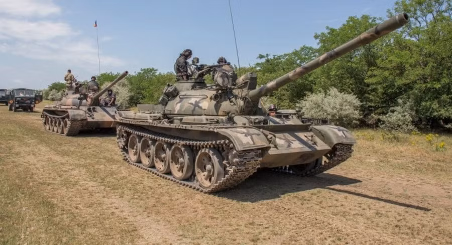 Quốc gia dùng T-55 cuối cùng tại châu Âu sắp thay thế bằng Leopard 2A8 và K2?