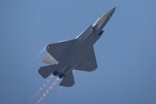 Đối tác truyền thống của Nga lựa chọn J-35A thay vì Su-57