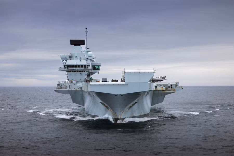 HMS Queen Elizabeth trở thành tàu chỉ huy của NATO sau 2 năm tân trang