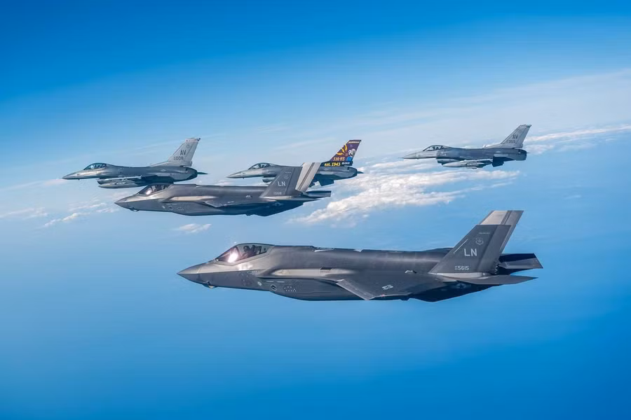 tiem-kich-f35-01.jpg
