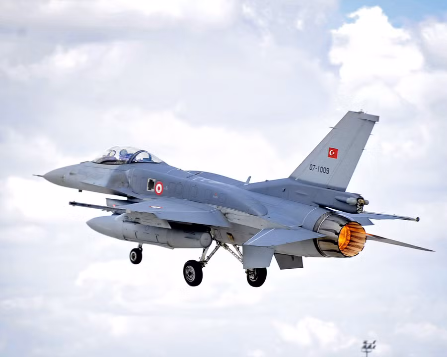 Thổ Nhĩ Kỳ gây sức ép cực lớn khi điều tiêm kích F-16 đến sát biên giới Nga