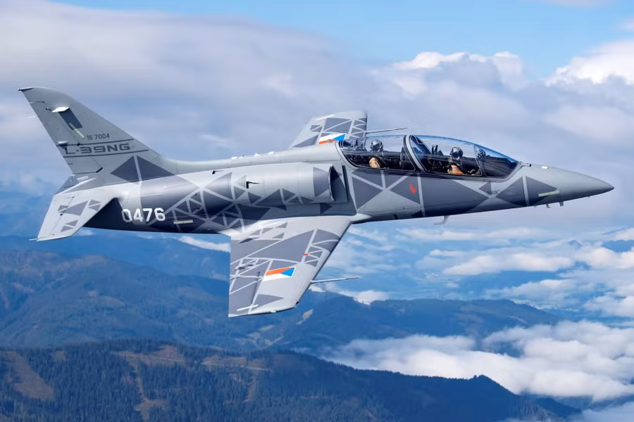 L-39NG Skyfox lập kỷ lục bay 23.000 km mà không cần hỗ trợ kỹ thuật từ mặt đất