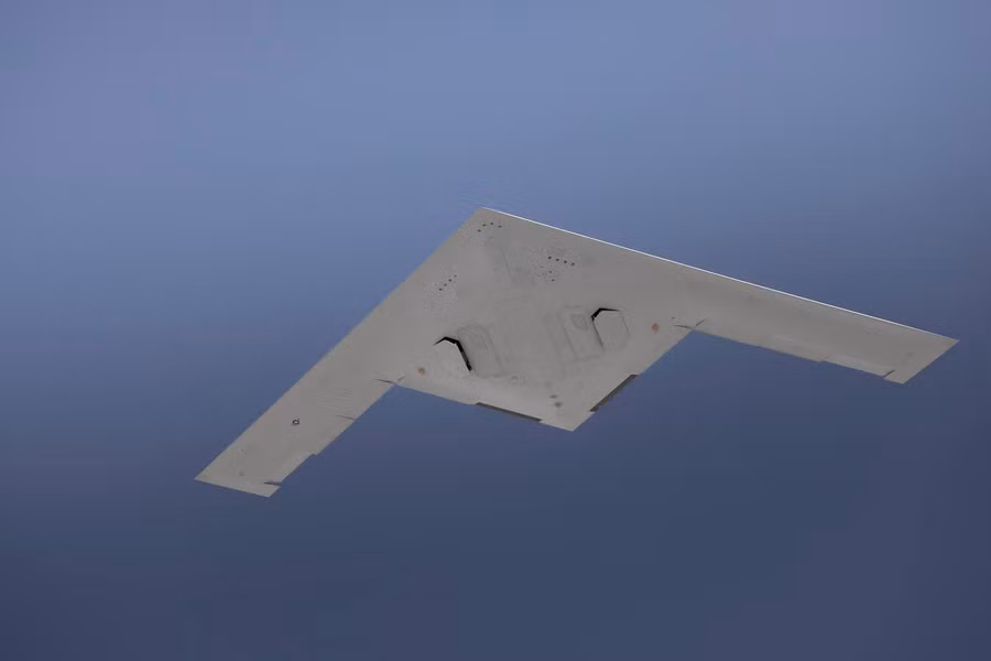 Tốc độ sản xuất oanh tạc cơ B-21 Raider tăng vọt giữa tình hình nóng