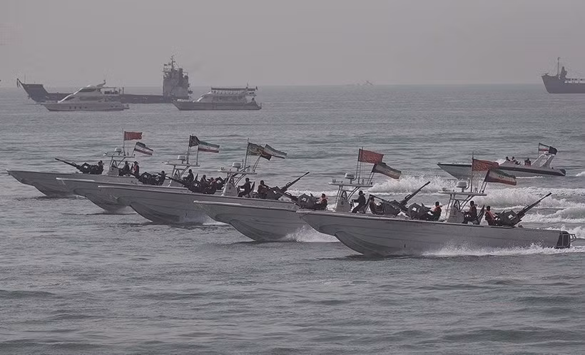 Đóng eo biển Hormuz là 'đòn tự sát' đối với Iran?