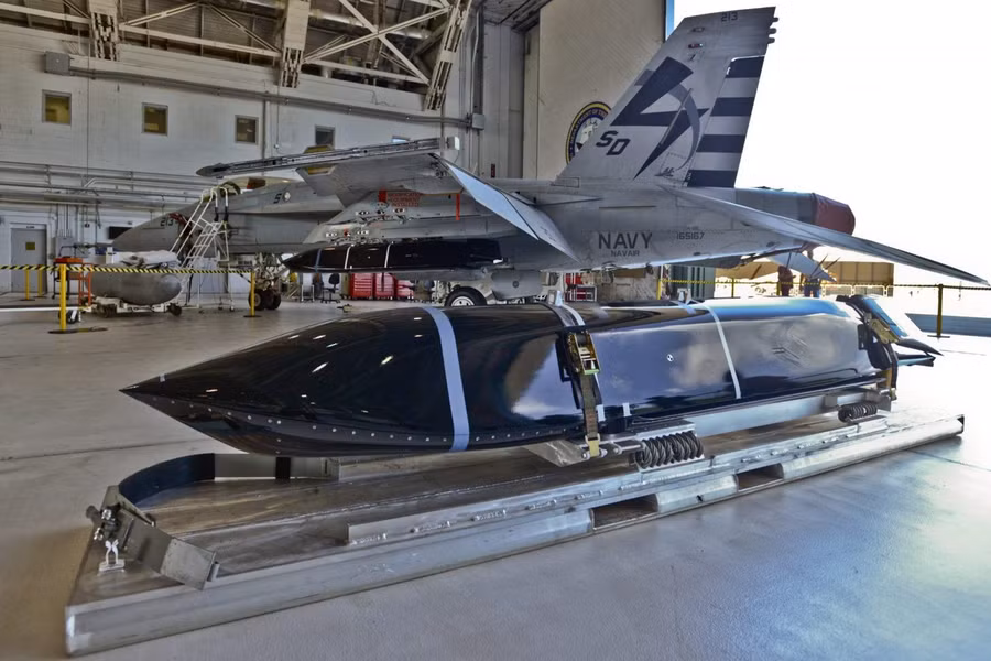 agm-158c-lrasm-2048x1365-1-1536x1024.jpg