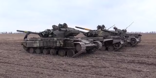 ukrainskaya-bronetehnika-zahvachennaya-vs-rf-v-chernigovskoi-oblasti-puhb0b4x-1674137161t.jpg