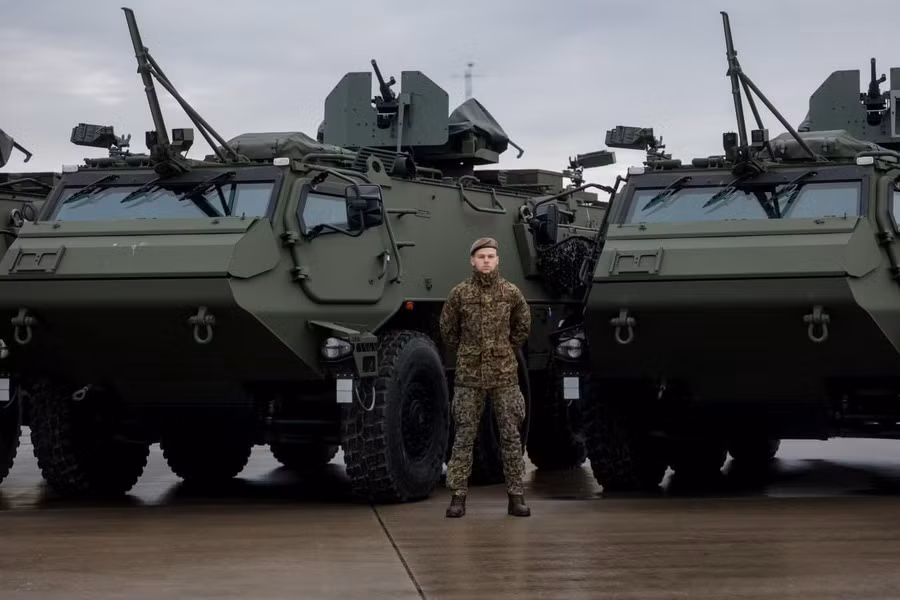 Lithuania rào kín biên giới Nga bằng gần 1.000 xe bọc thép chở quân từ Patria