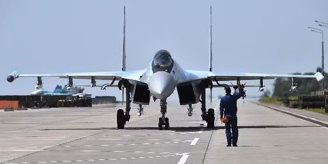 mnogocelevoi-istrebitel-su-35-vks-rossii-zfjumc9j-1777155301t.jpg