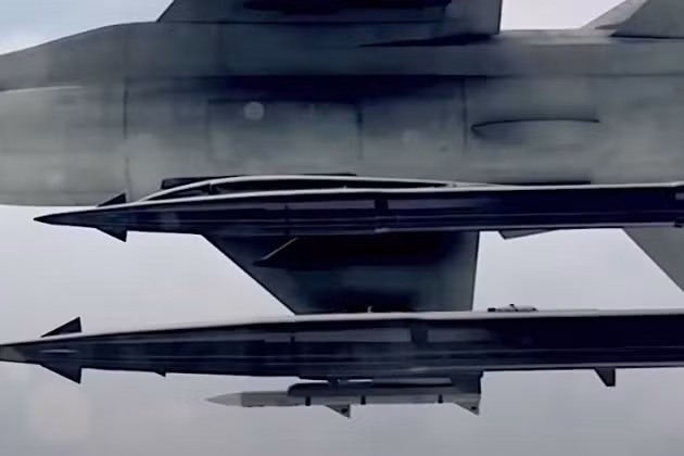 israeli-rampage-missile-is-bigger-than-the-target-boat-it-destroys-and-thats-disturbing-7-793.jpg