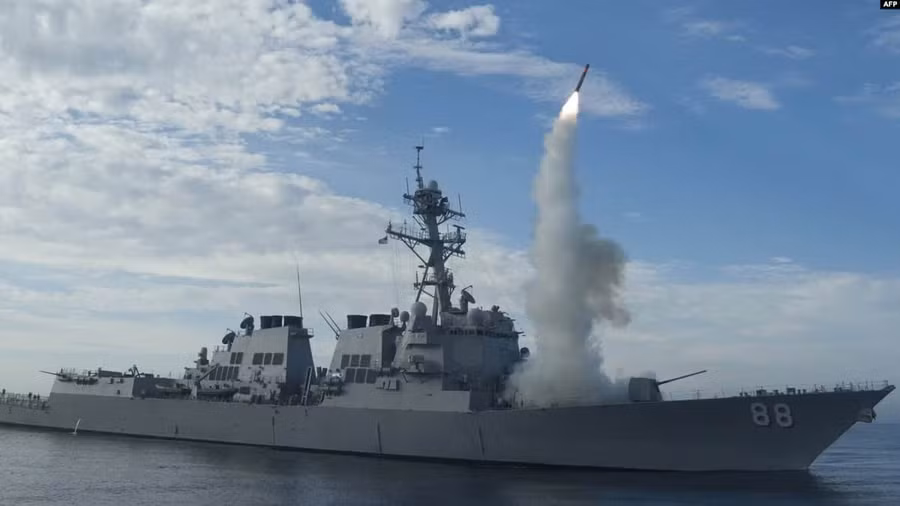 uss-preble-ddg-88-esminets-krz-zapuskaye-kr-tomahawk-z-vls-mark-41.jpg