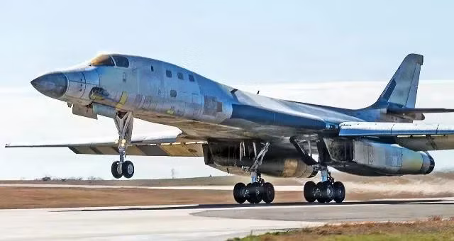 Không quân Mỹ đã đưa máy bay ném bom B-1B Apocalypse II trở lại từ 'nghĩa địa'