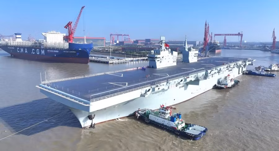 Trung Quốc thử nghiệm tàu ​​đổ bộ lớn hơn tàu sân bay hạt nhân